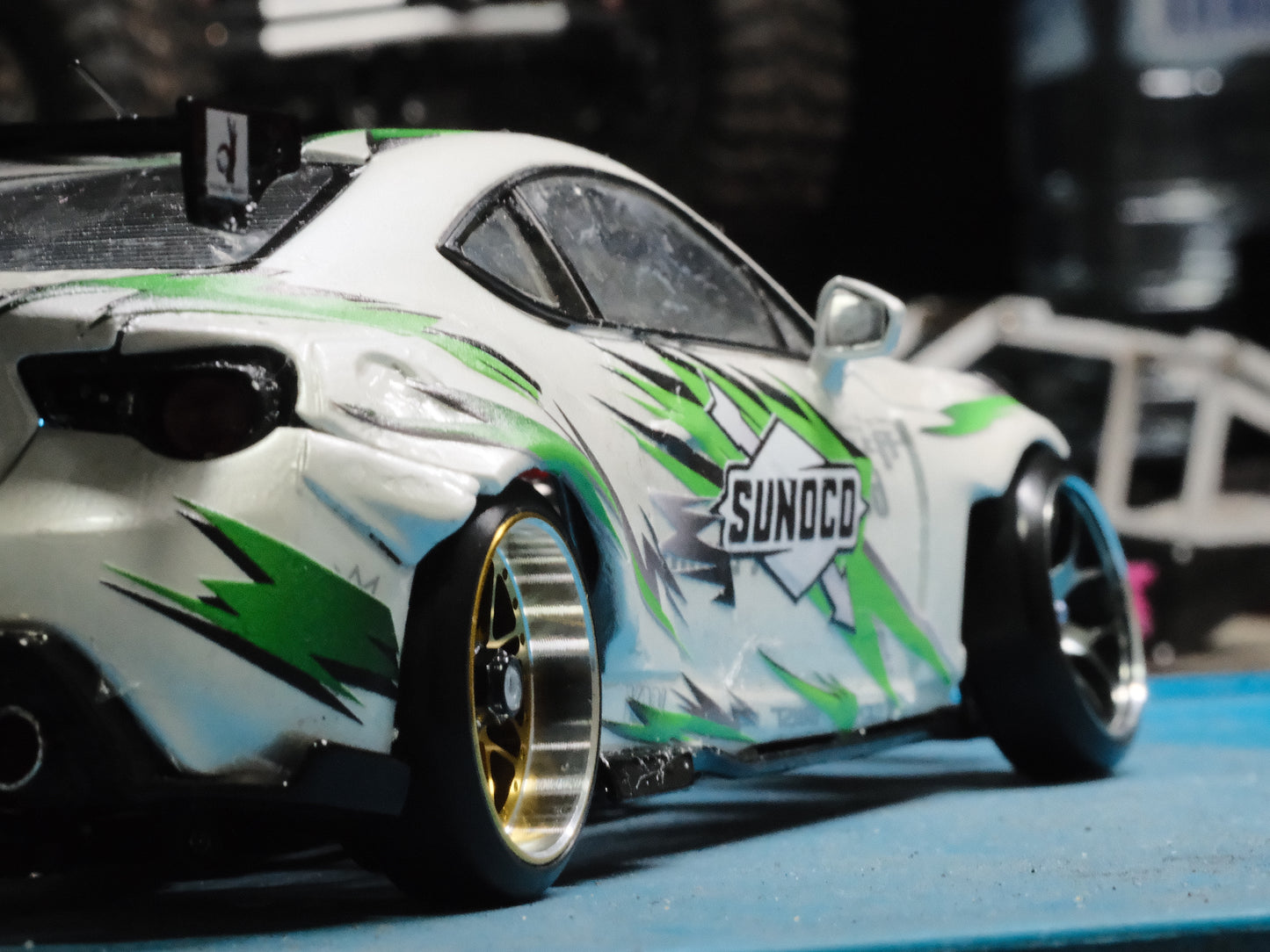 22.5mm RWD VIP Gold wheels and tyres