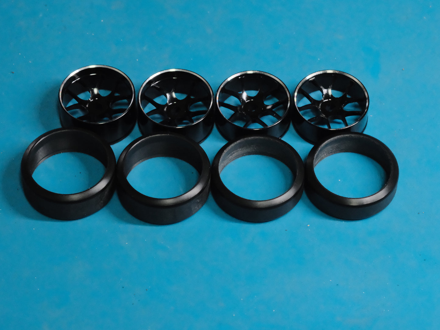 22.5mm RWD 10 spokes gloss black wheels and tyres